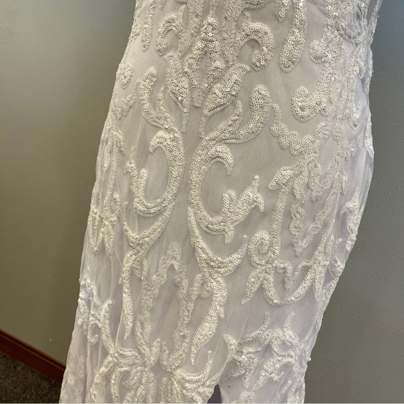 Elegant White Lace Women’s Dress