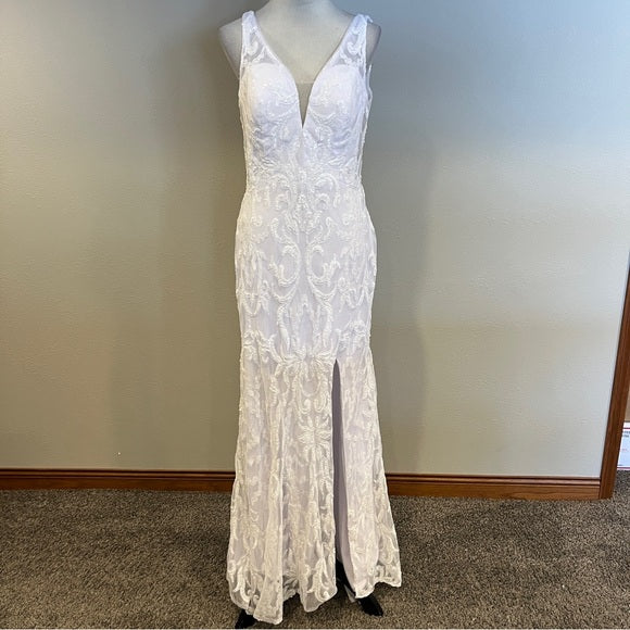 Elegant White Lace Women’s Dress